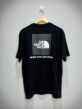 Camiseta The North Face - “Box NSE Tee”