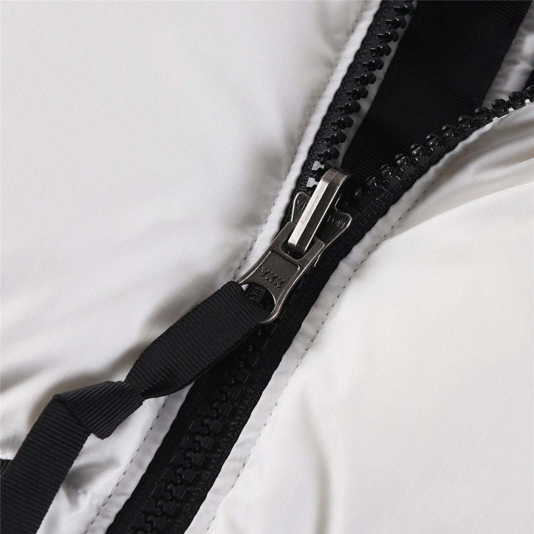 Jaqueta The North Face 1996 Retro Nuptse - Branca