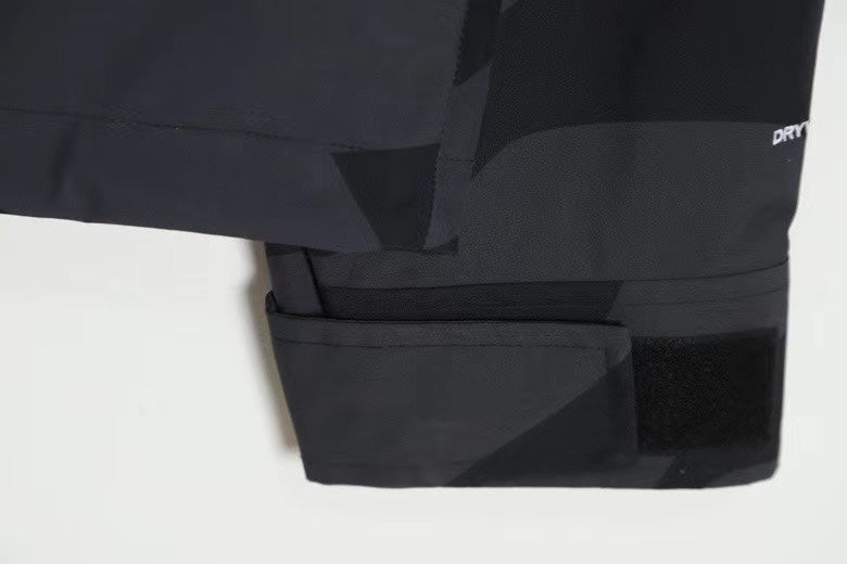 Jaqueta KAWS x The North Face - Preta