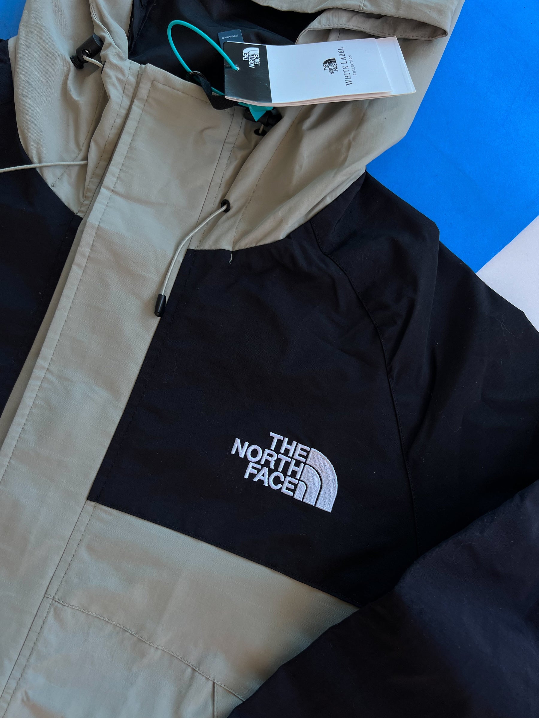 Jaqueta The North Face Anorak - Cinza/Preta