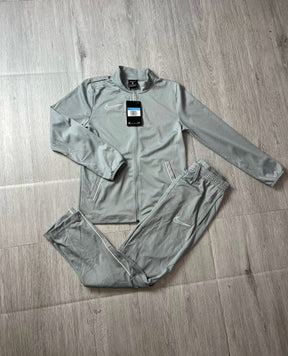 Conjunto NK Dri-FIT Academy Reliquia