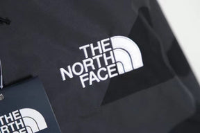 Jaqueta KAWS x The North Face - Preta