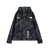 Jaqueta KAWS x The North Face - Preta