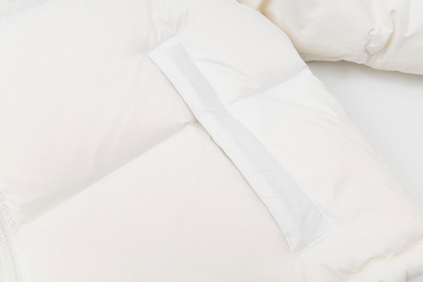 Jaqueta The North Face Nuptse 700 Short - Feminina