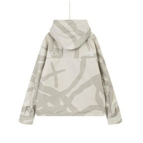 Jaqueta KAWS x The North Face - Off-white