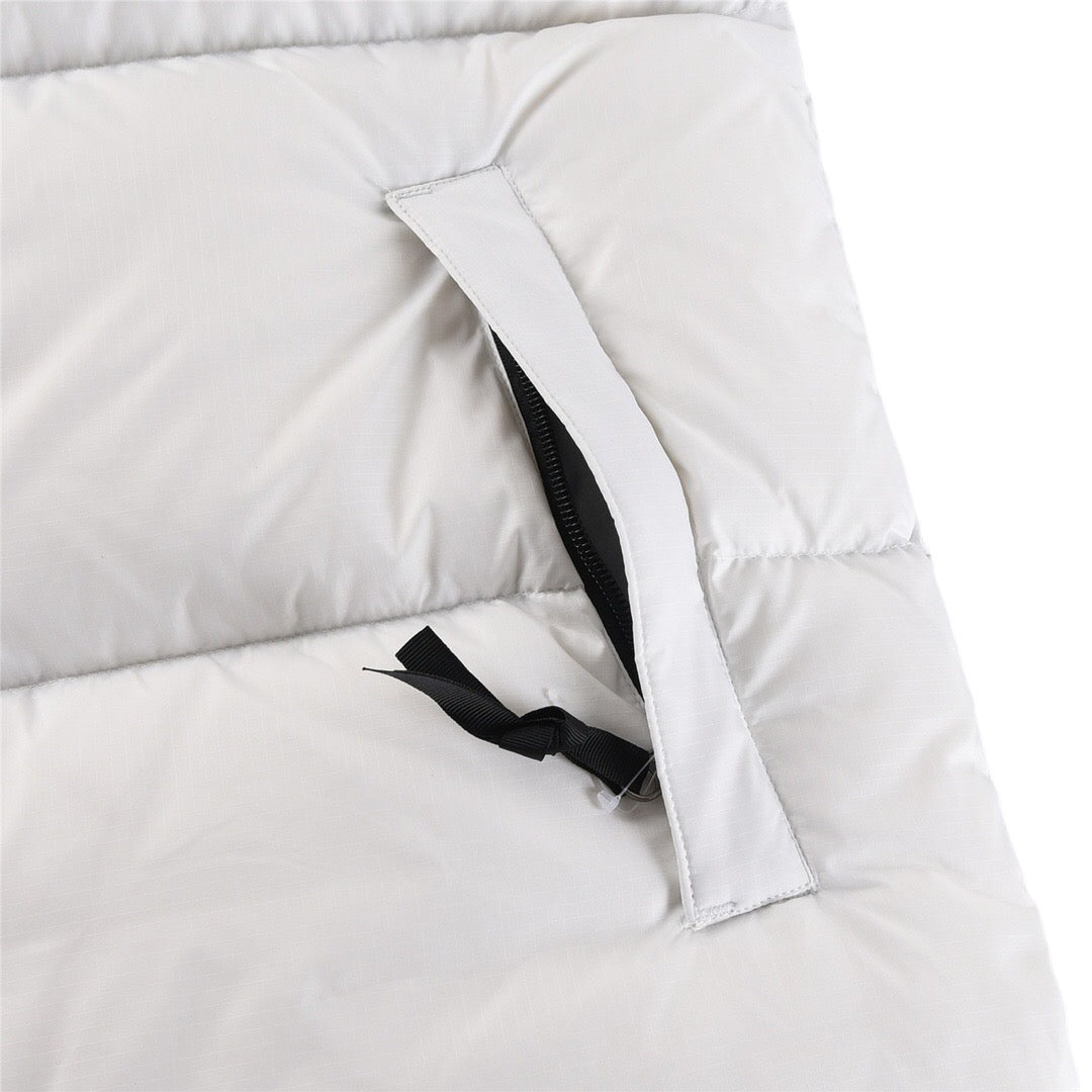 Jaqueta The North Face 1996 Retro Nuptse - Branca