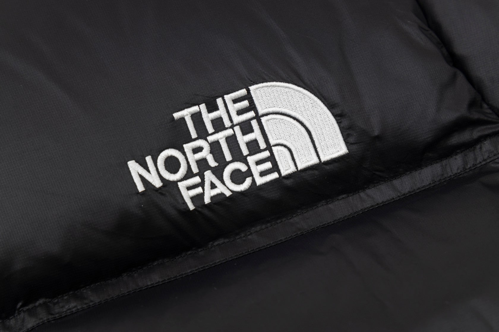 Jaqueta Feminina Nuptse Short Preta